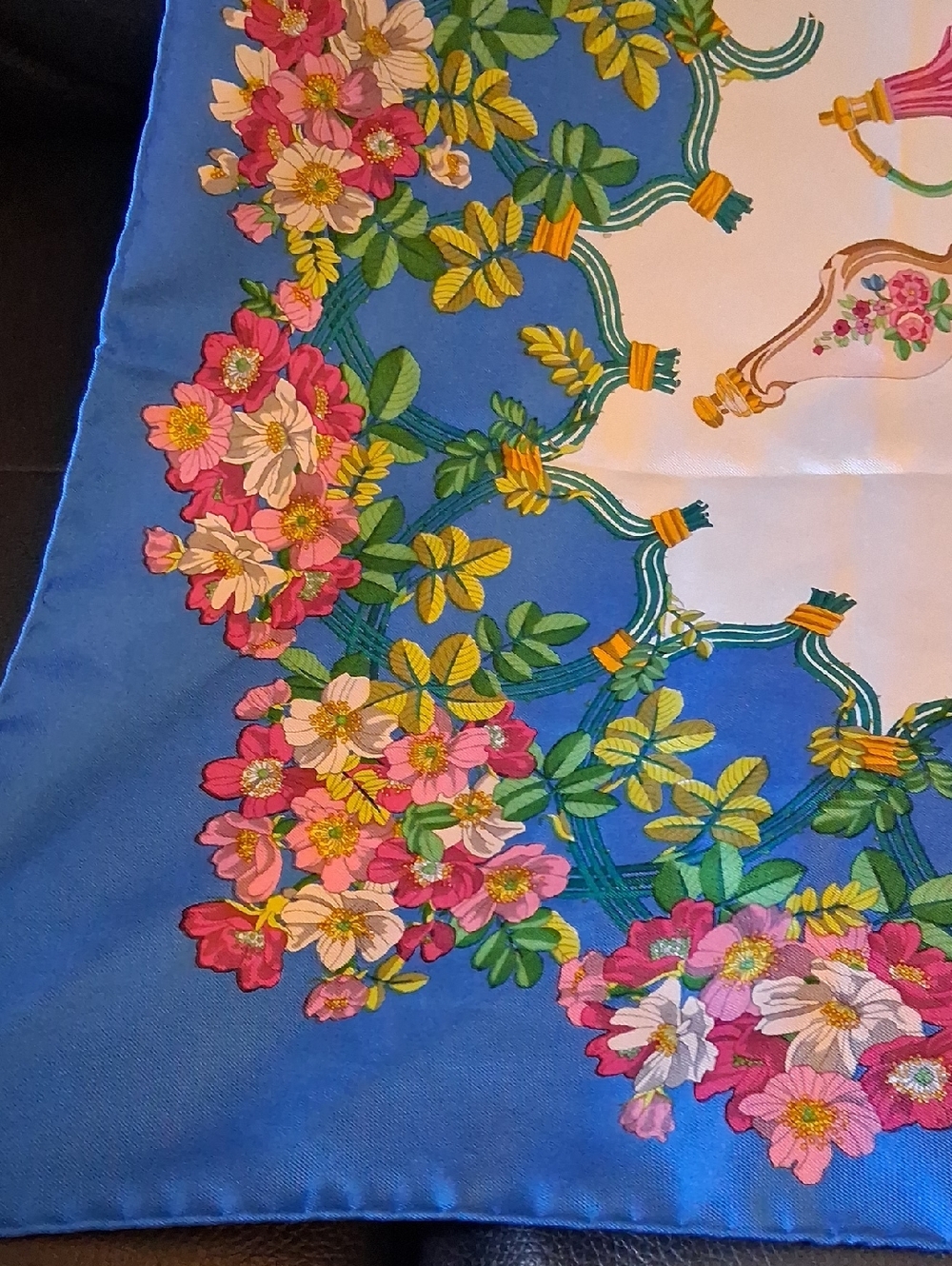 Gucci Silk Scarf 1990's - Picture 3 of 12